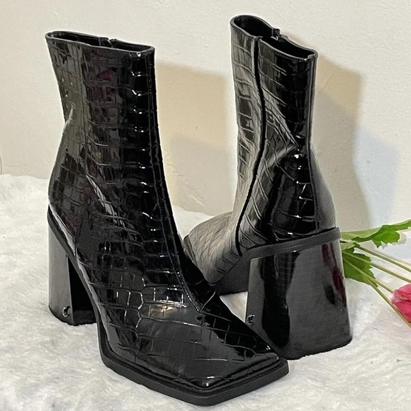 Sam Edelman Circus Women's Layla Black Croc-Embossed Ankle Boots - Picture 4 of 12